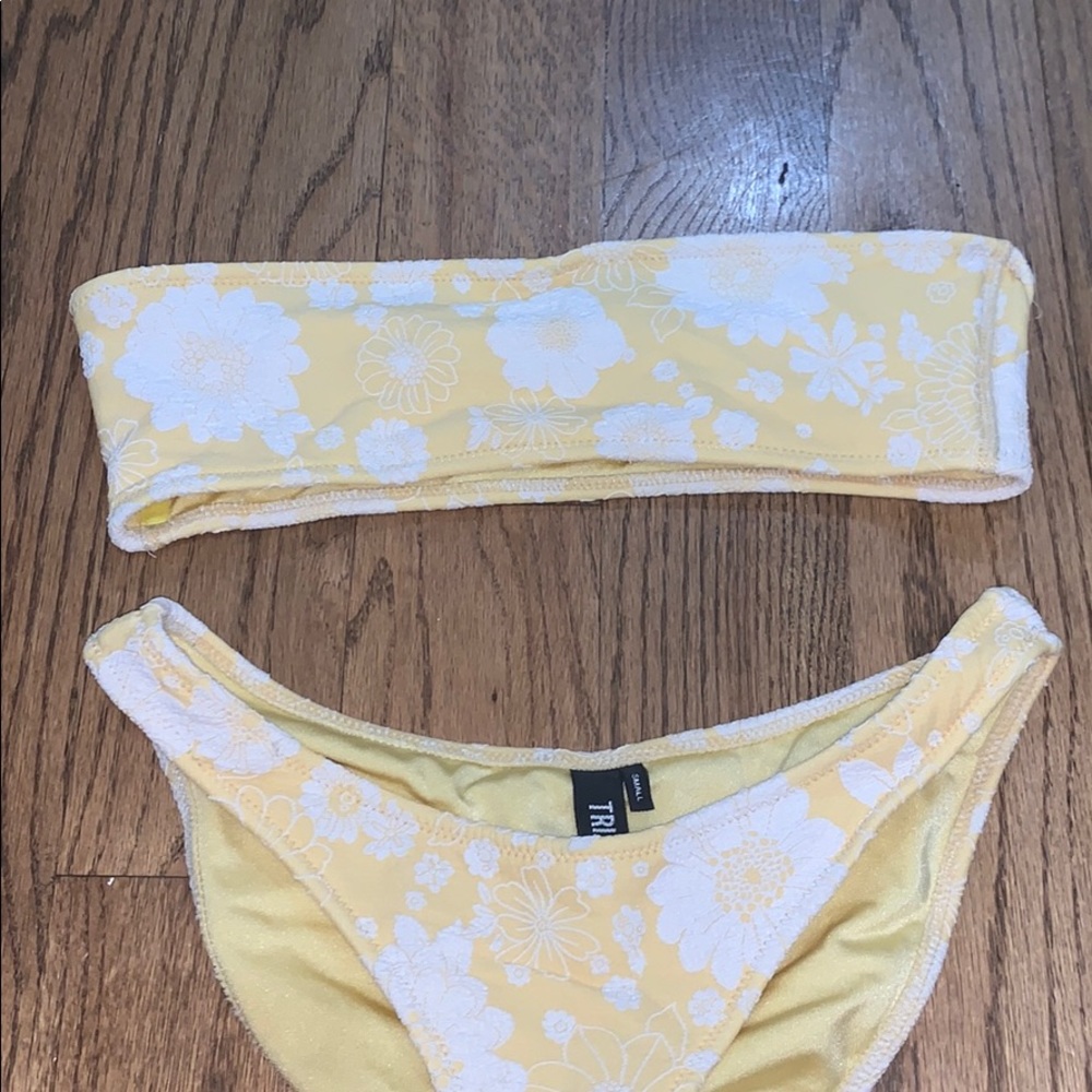 Triangl TOP ONLY Strapless Lemon size small